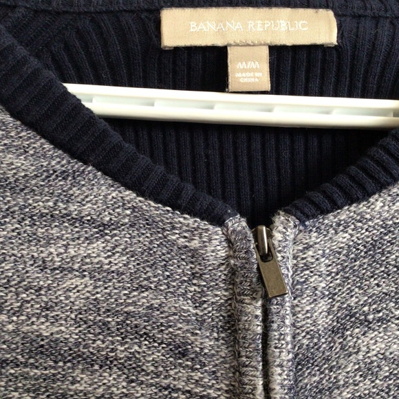 Ladies long sleeve crop zip sweater, blue Sz Medium. Gently worn - Picture 3 of 12